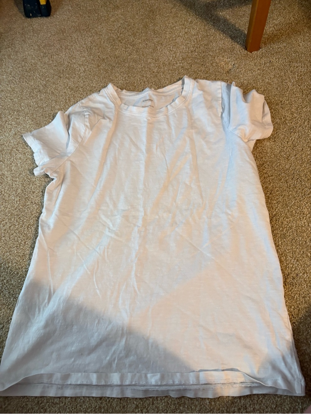 boys’ plain white t-shirt